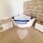 Marbella House * 滨海波利尼亚诺
