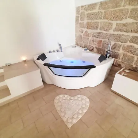 Marbella House * بولينيانو آ ماري