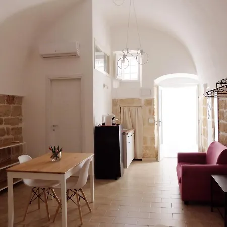 Marbella House Апартаменты Полиньяно-а-Маре