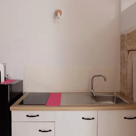 Marbella House Полиньяно-а-Маре